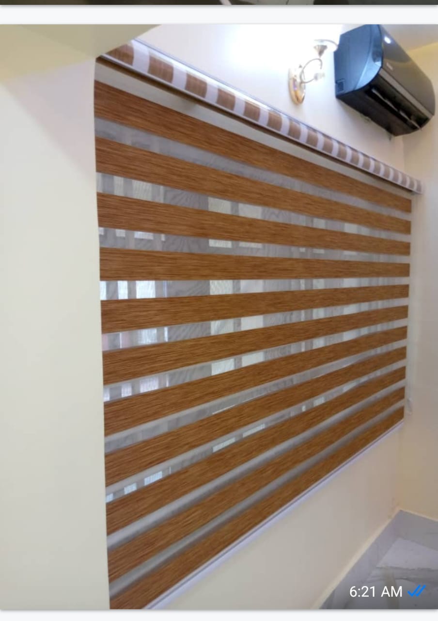 Window blinds installation — photo 2