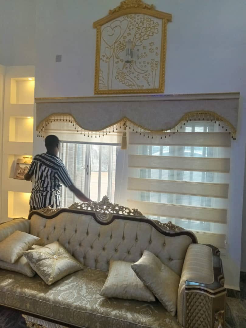 Window blinds installation — photo 4