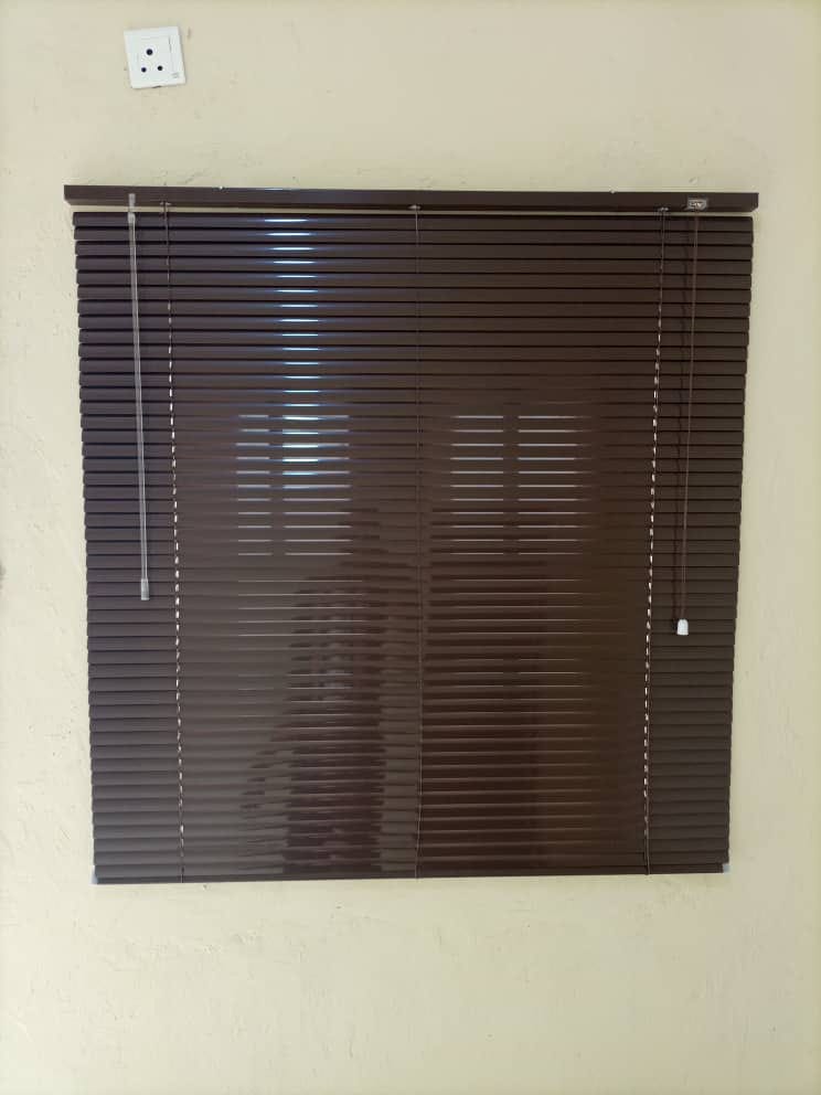 Window blinds installation — photo 8