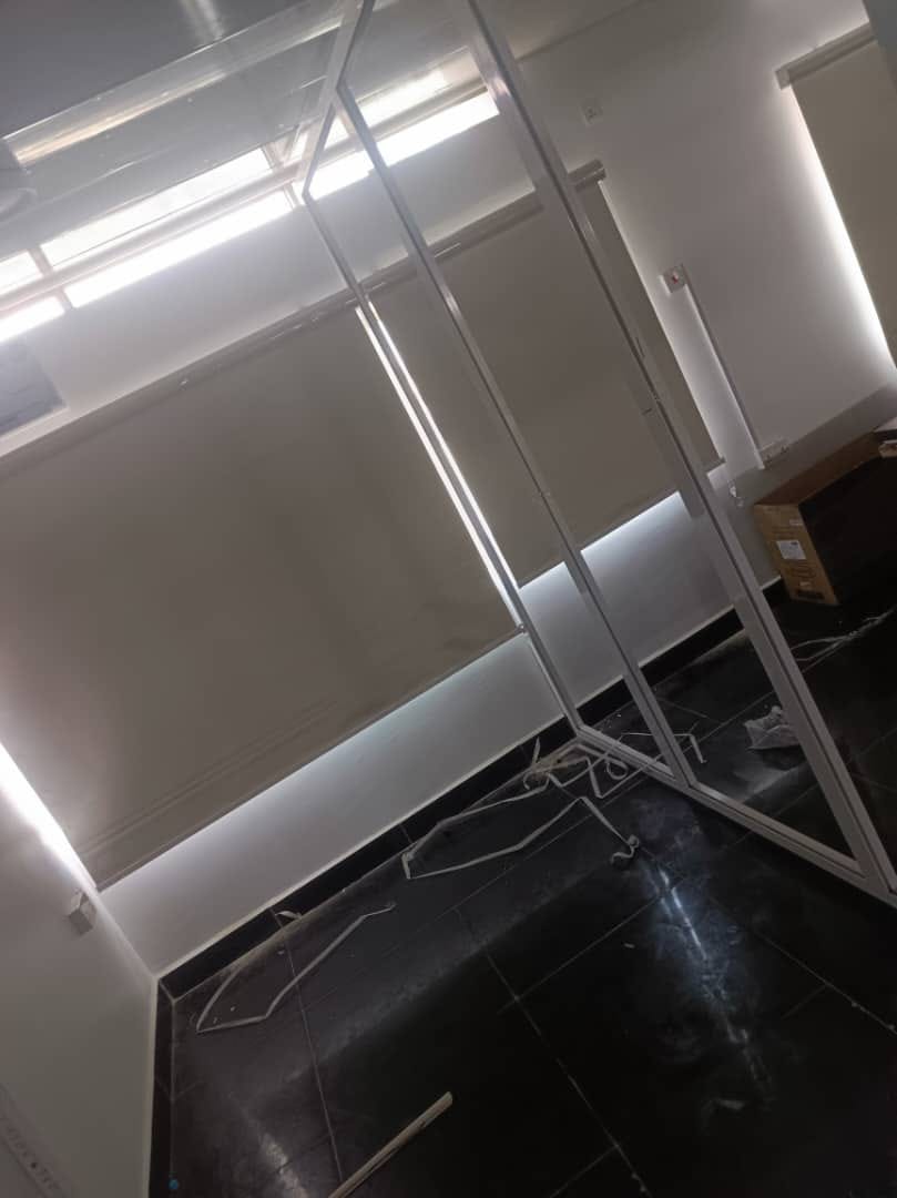 Window blinds installation — photo 10